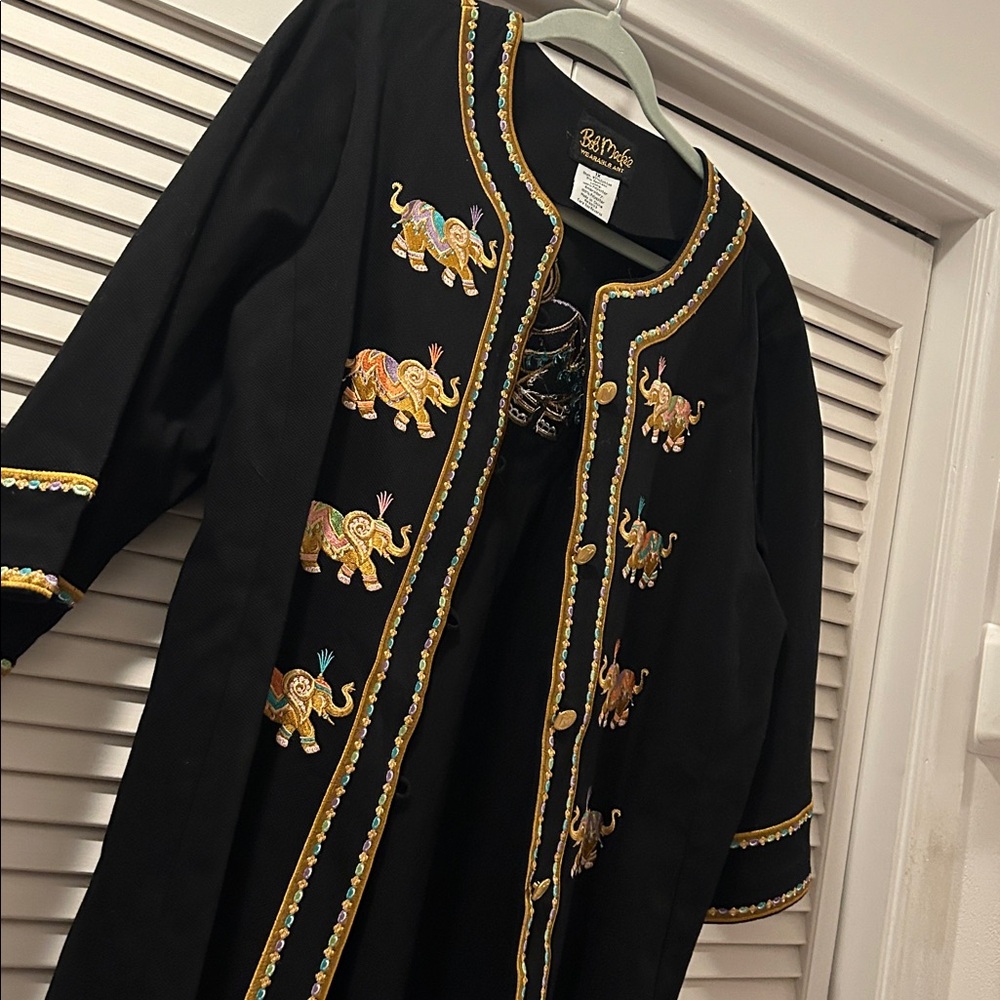 Bob Mackie, wearable art elephant, jacket 1X. Beautiful details, gold buttons, - Picture 2 of 14